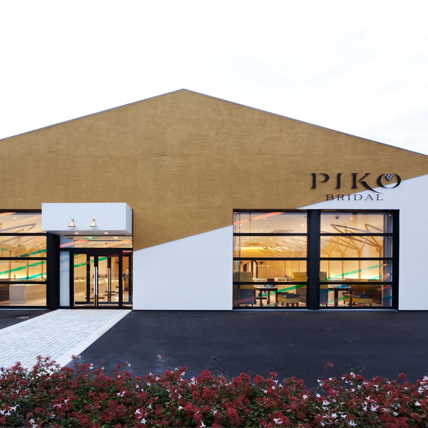 ビジュピコ　青森店
