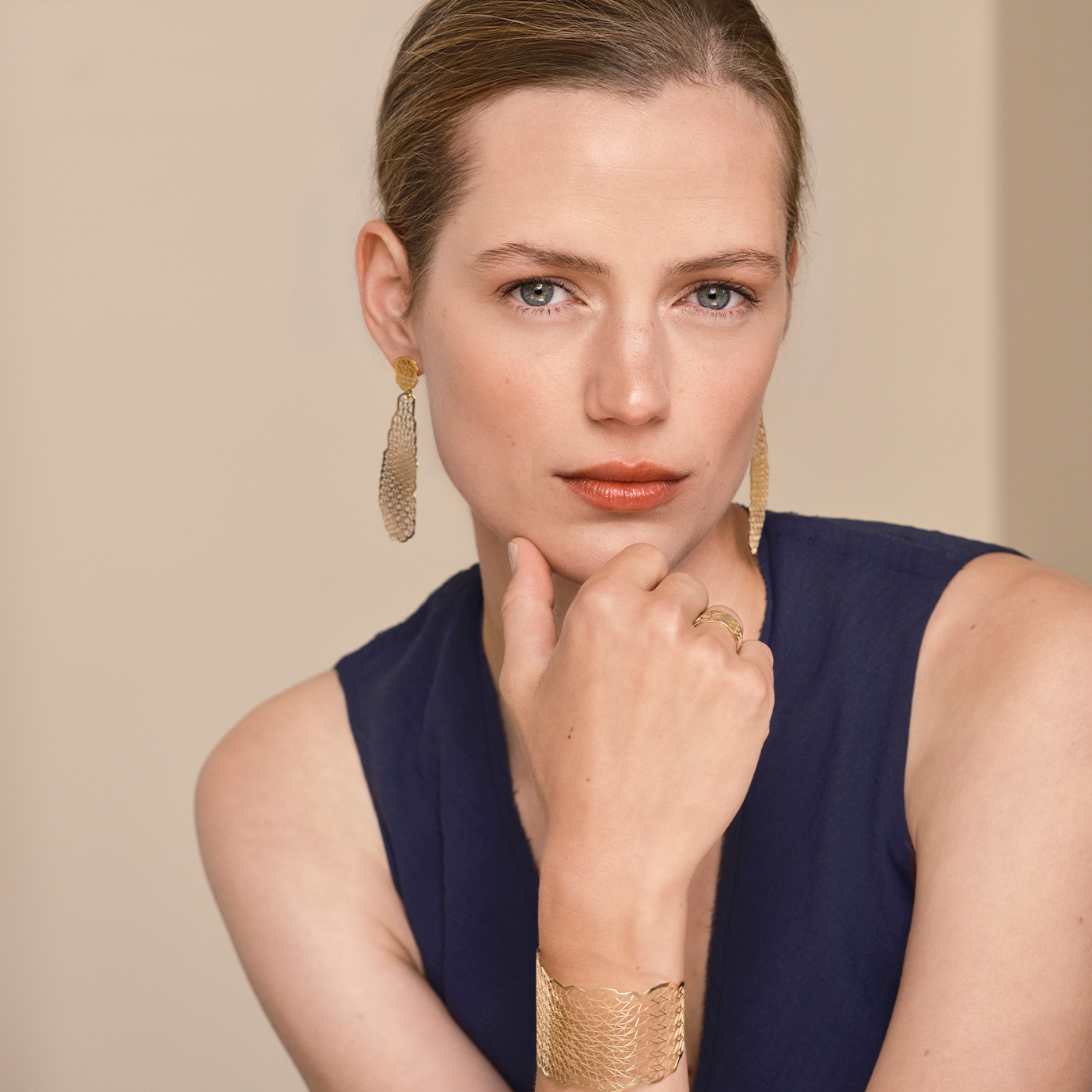 虹色の光の戯れ