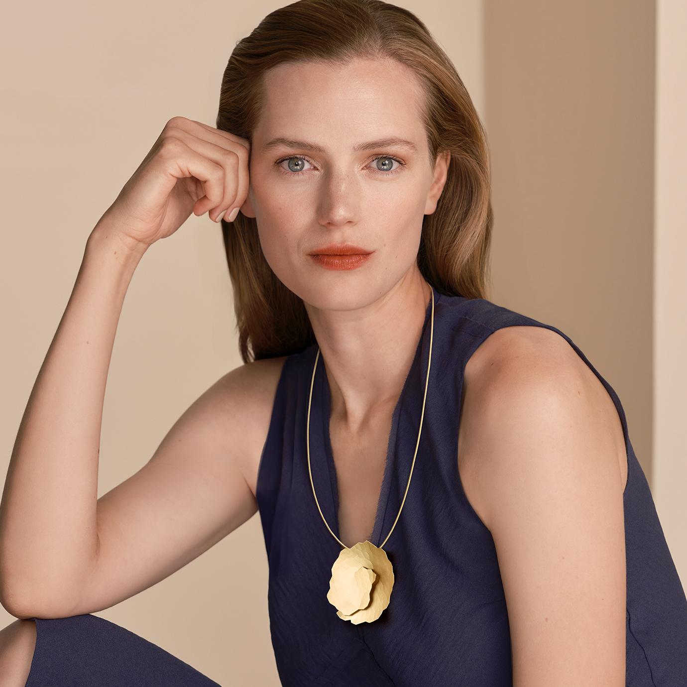 Het podium voor zwevende hangers