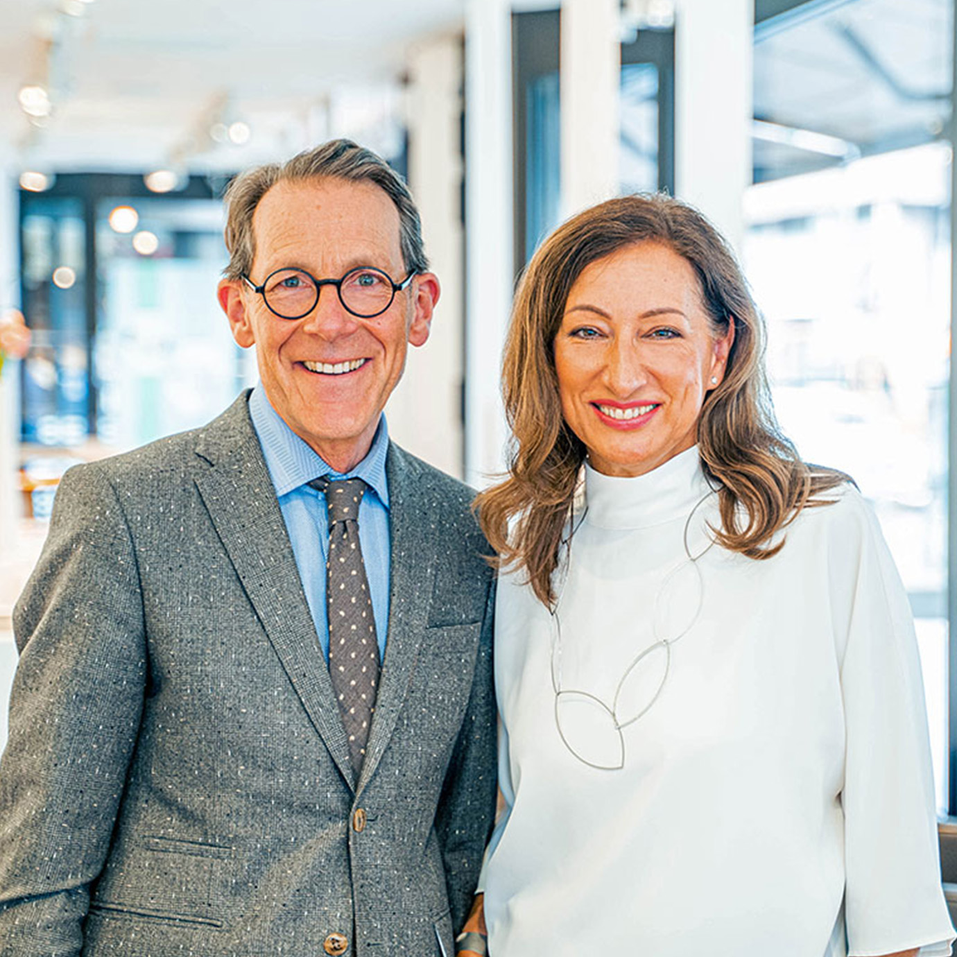 VACANT POSITIONS AT NIESSING STORES